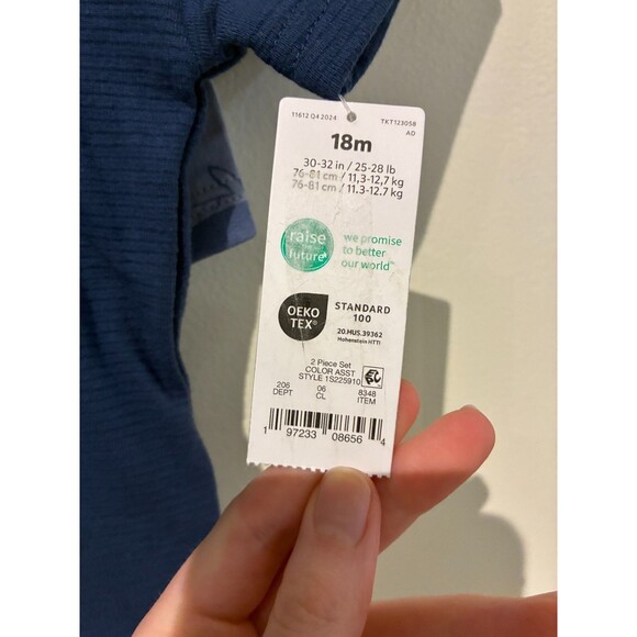 NWT Carter's Just One You Blue Whale Shirt & Shorts Outfit - 18M - Picture 3 of 3